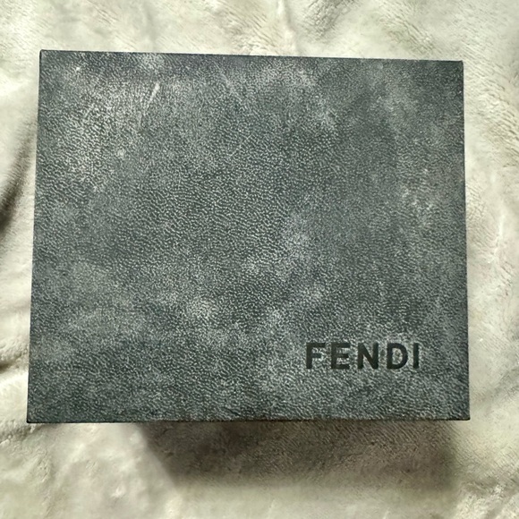 Fendi watch - Picture 5 of 7